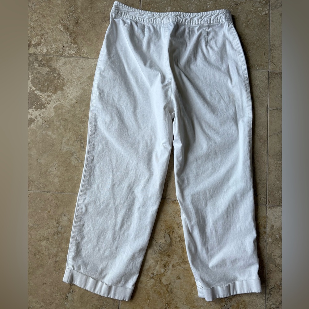 Rafaella White Capris Relaxed Fit Lightweight